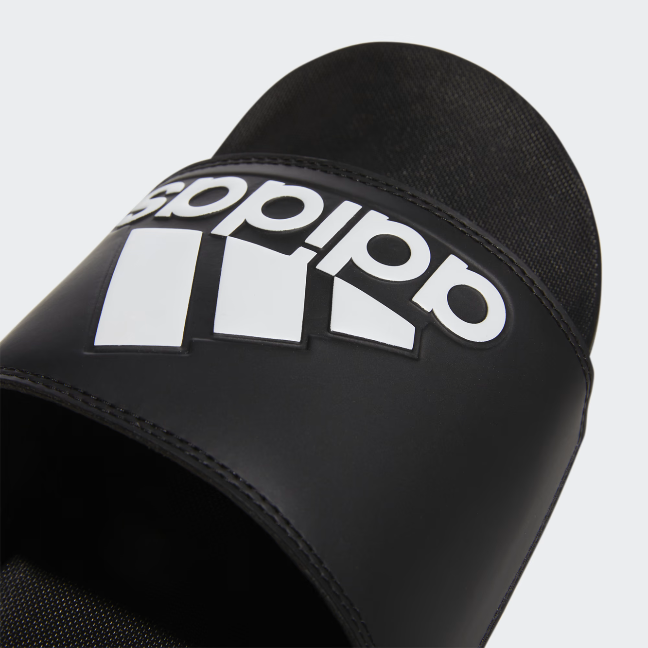 ADIDAS | ADILETTE COMFORT SLIDES