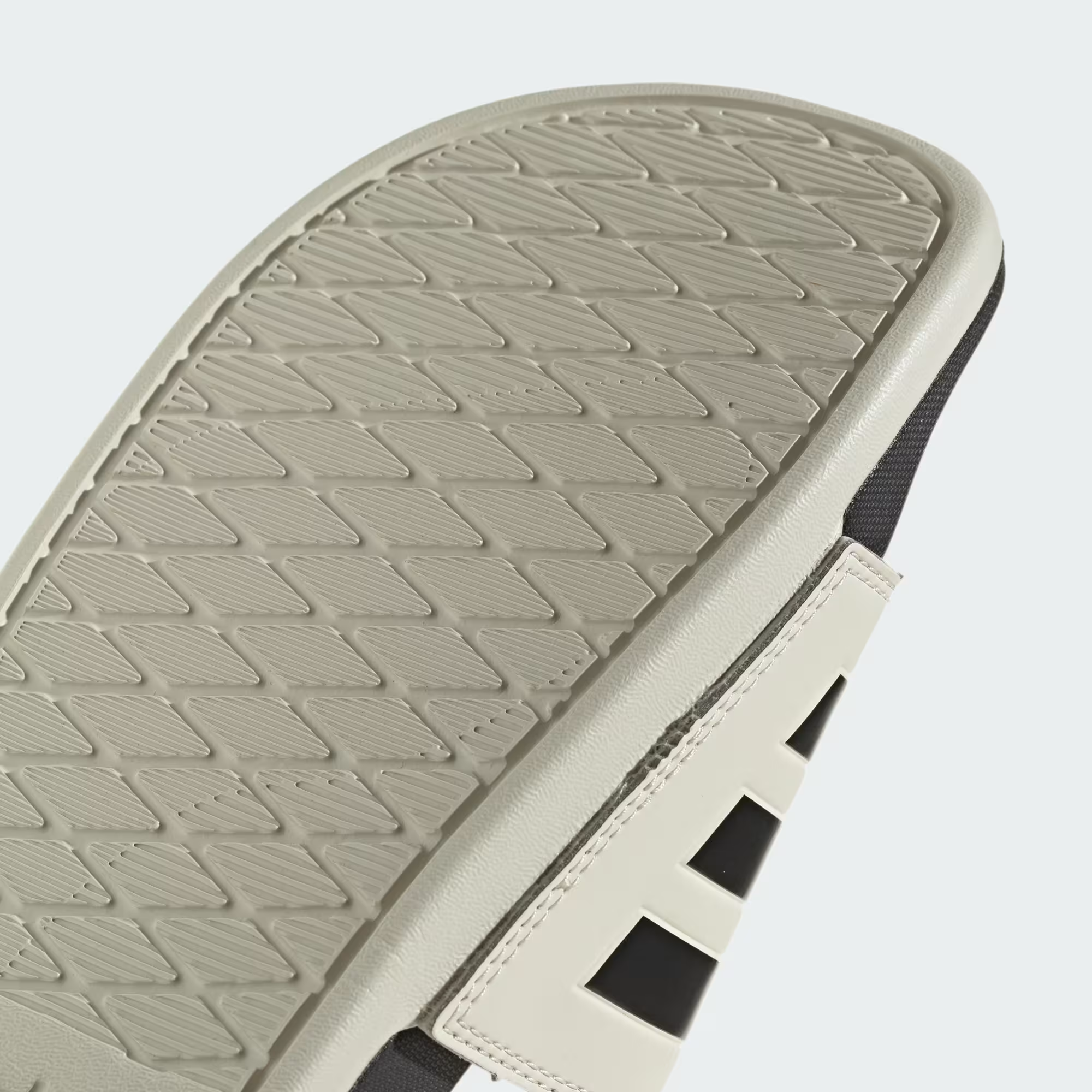 ADIDAS | ADILETTE COMFORT SLIDES