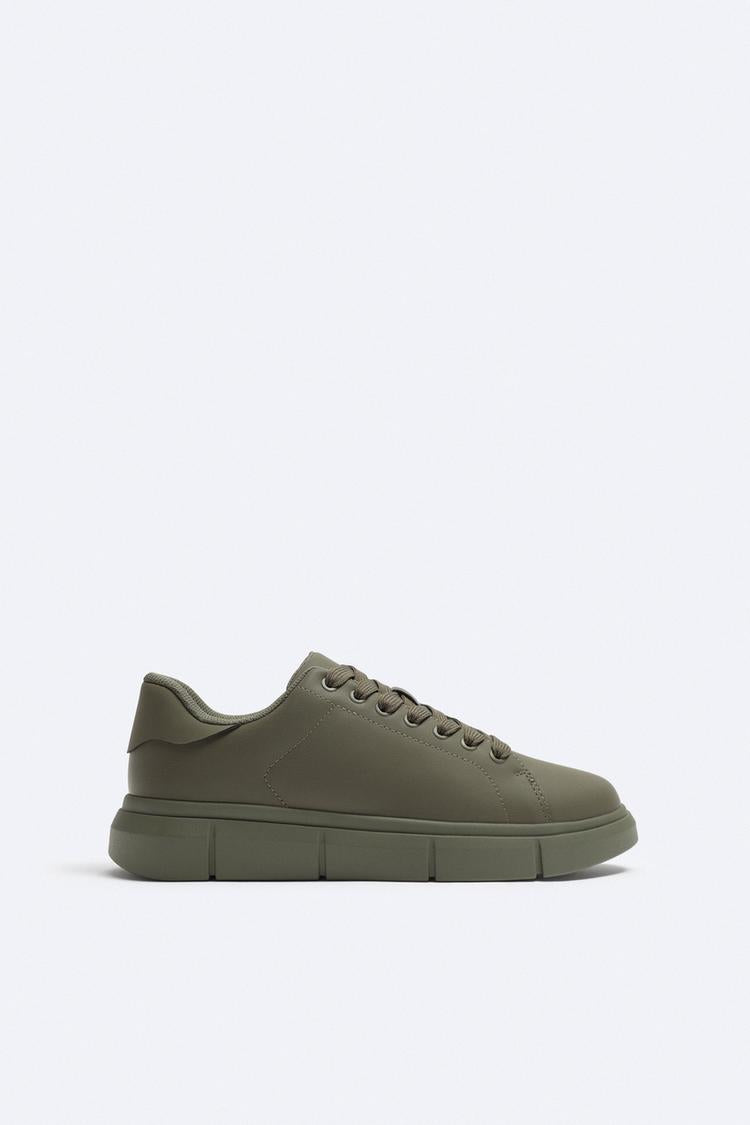 ZARA | CHUNKY SOLE SNEAKERS